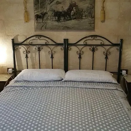 אתר קמפינג Trulli Di Piano Mangieri *